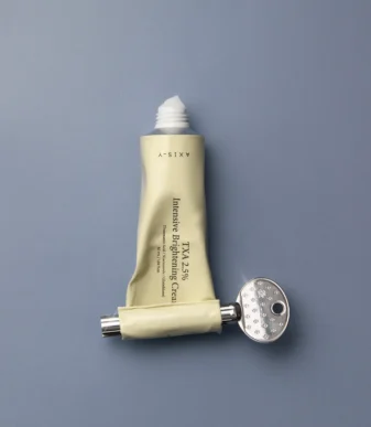 Axis_Y_TXA_cream